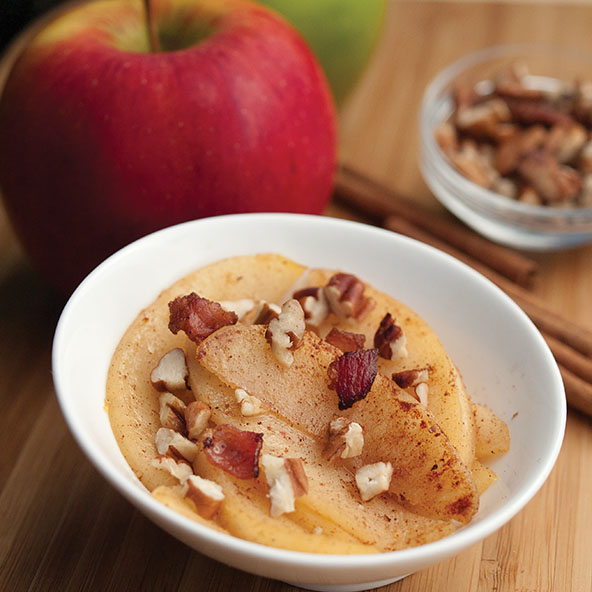 Fried Apples with Cinnamon and Walnuts | meljoulwan.com